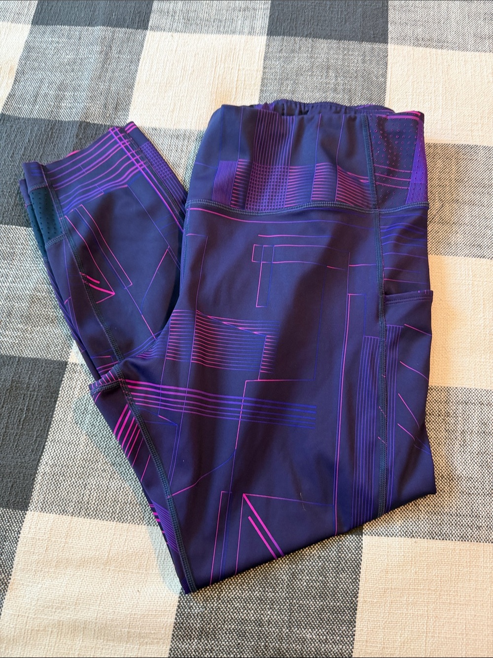 Brooks Purple Leggings with Pink Geometric Accents